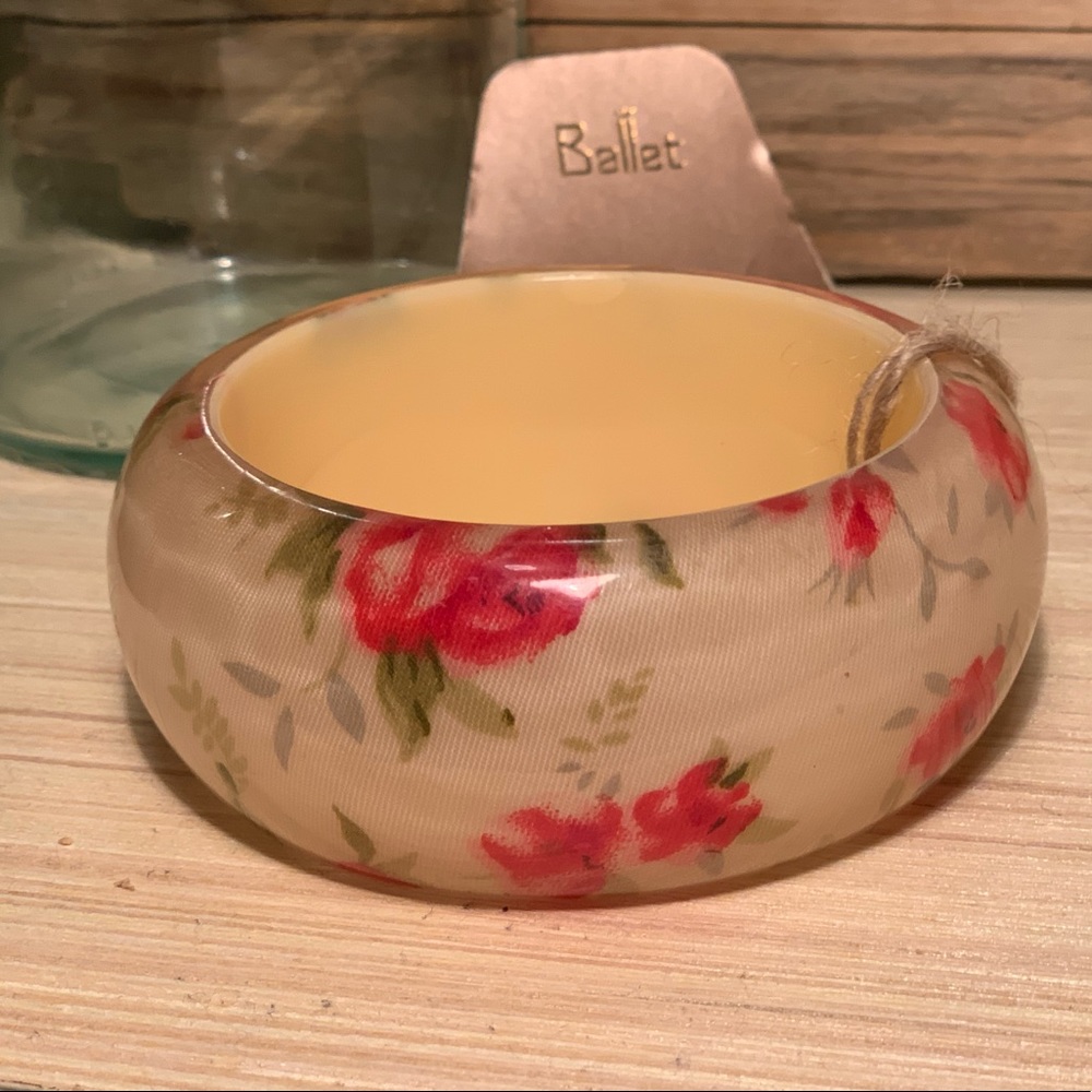 Chunky Boho Floral Resin Bangle - Picture 4 of 5